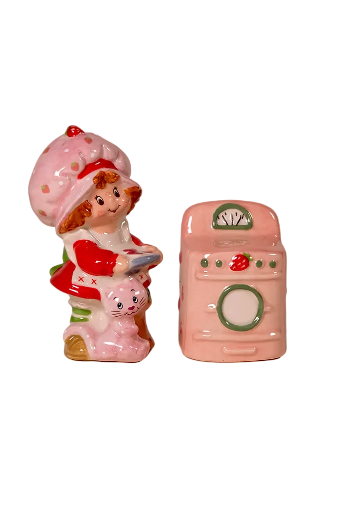 Strawberry Shortcake Vintage Oven Spices Salt & Pepper Set