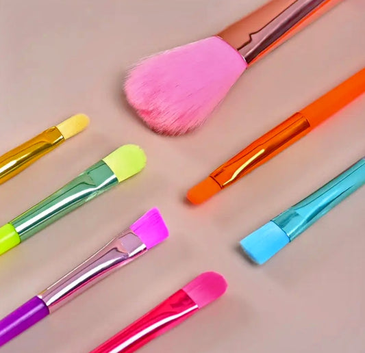 7-Piece Soft Eyeshadow & Detail Brush Set