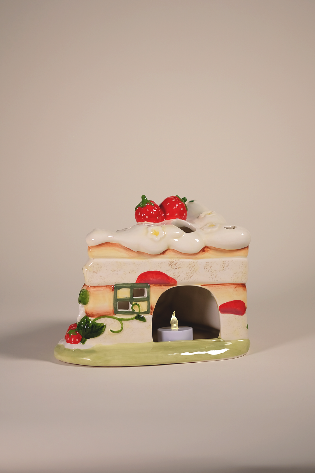 COMING SOON!  Shortcake Cake Inn Candle House