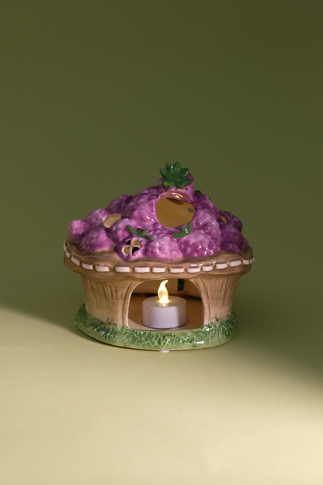 COMING SOON!  Raspberry Tart's Berry Sweet Hideaway Candle House