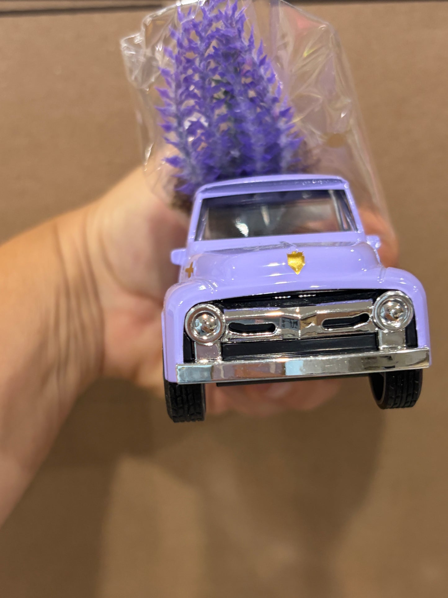 💜 Miniature Lavender Flower Market Pickup Truck