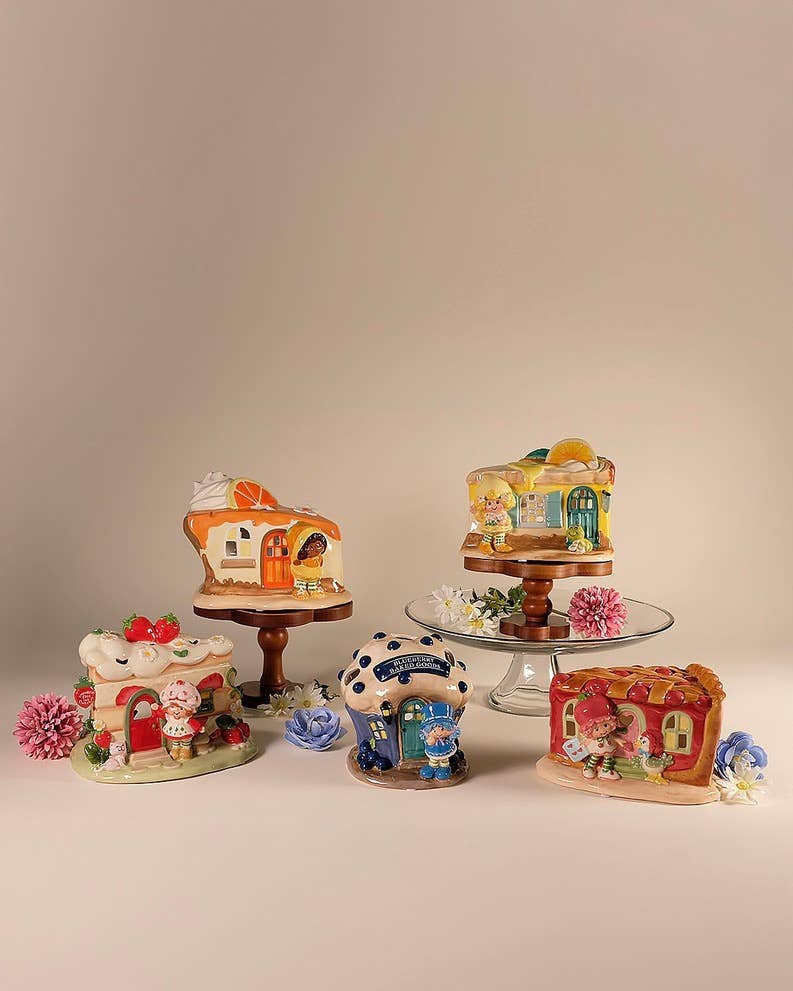 COMING SOON!  Shortcake Cake Inn Candle House