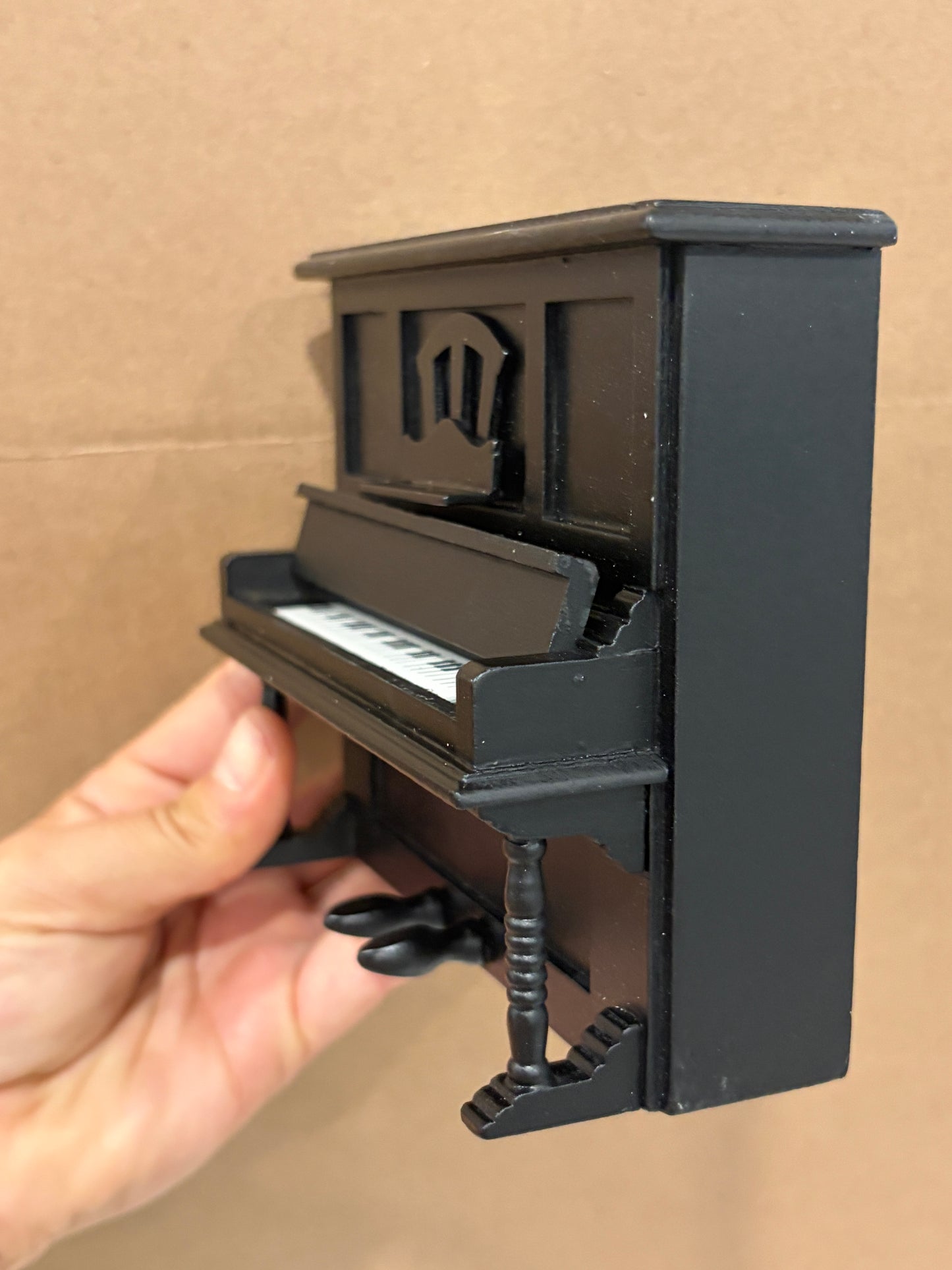 1:12 Miniature Classic Upright Piano – Black