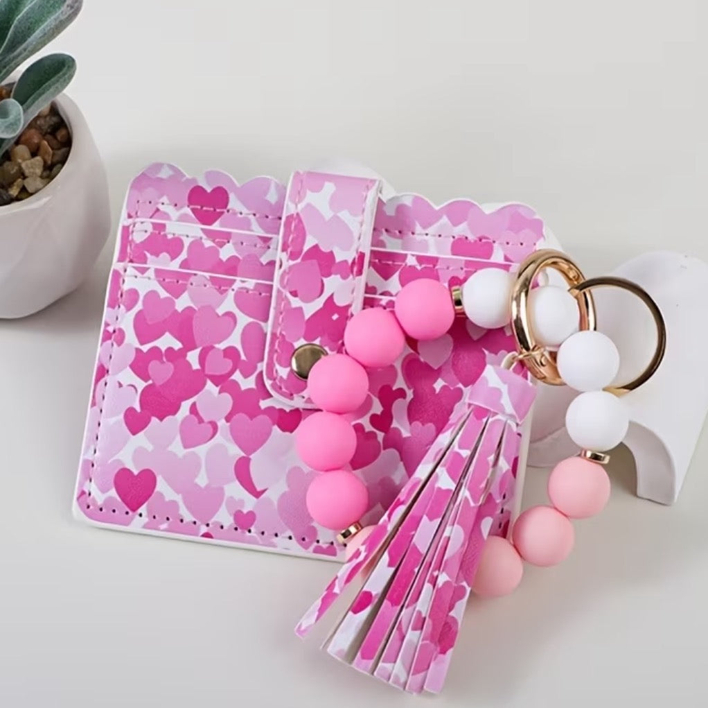 Beaded card wristlet wallet