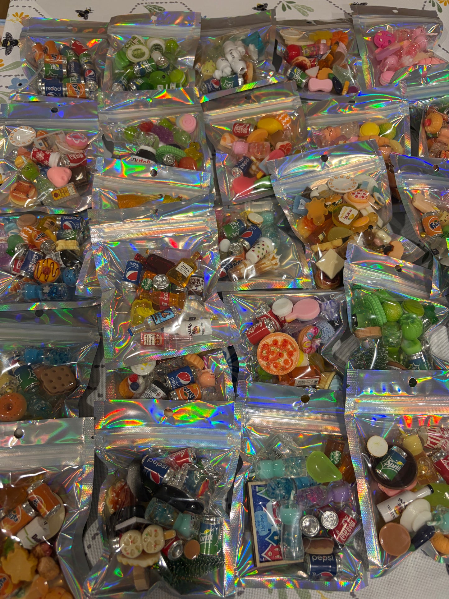 🎁 Mystery Miniature Accessories Bag – Randomly Packed Surprises!