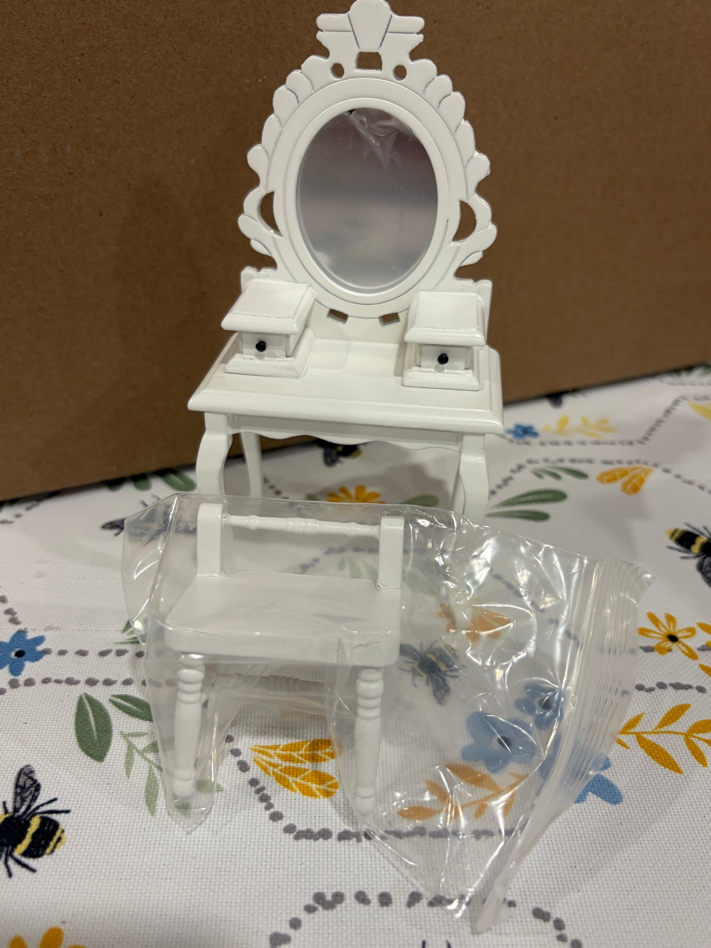 1:12 Scale Miniature Antique Vanity & Chair Set