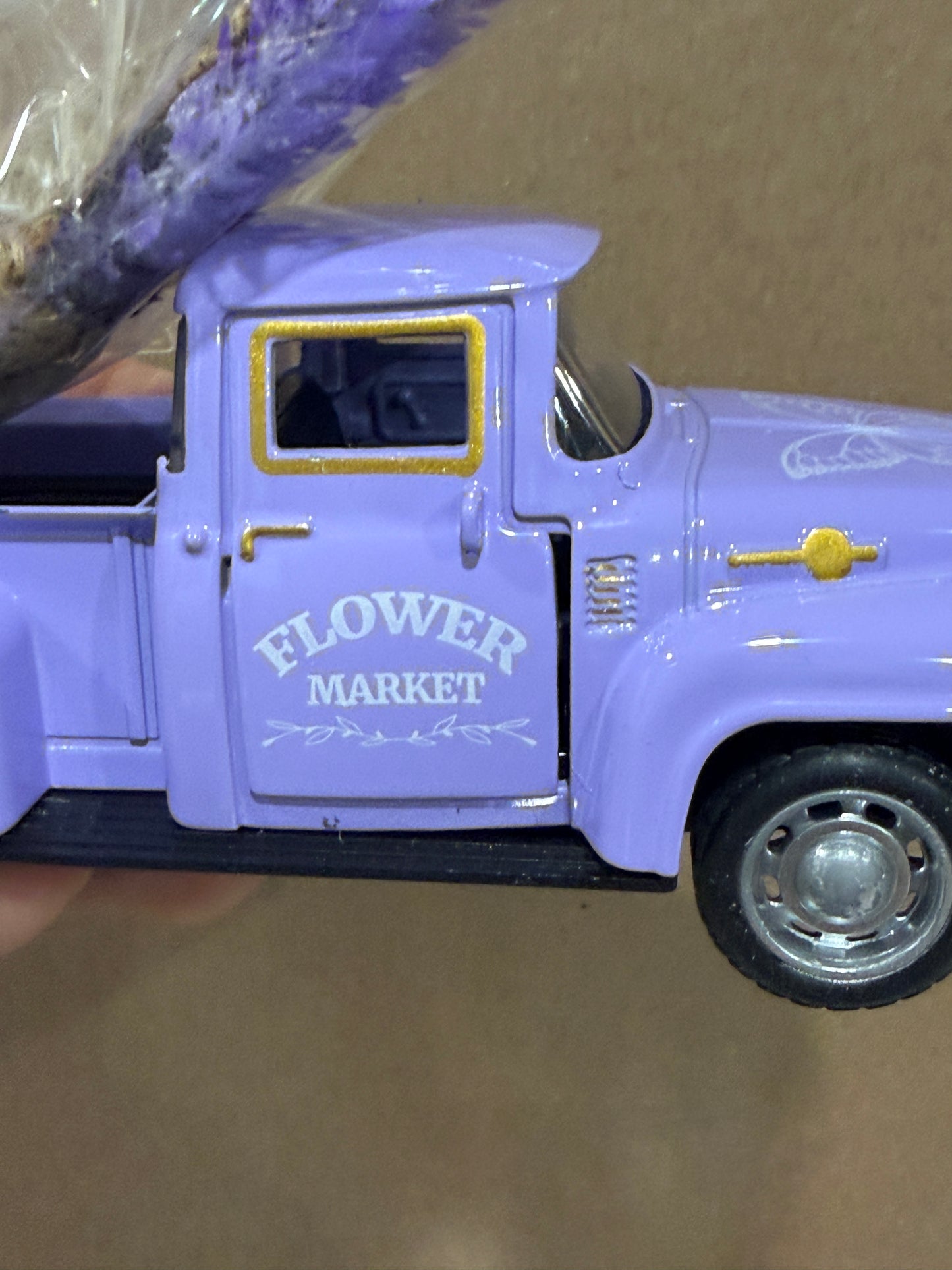💜 Miniature Lavender Flower Market Pickup Truck