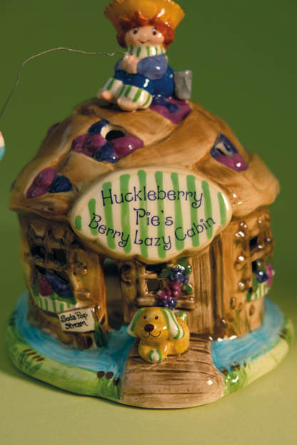 COMING SOON!  Huckleberry Pie's Berry Lazy Cabin Candle House