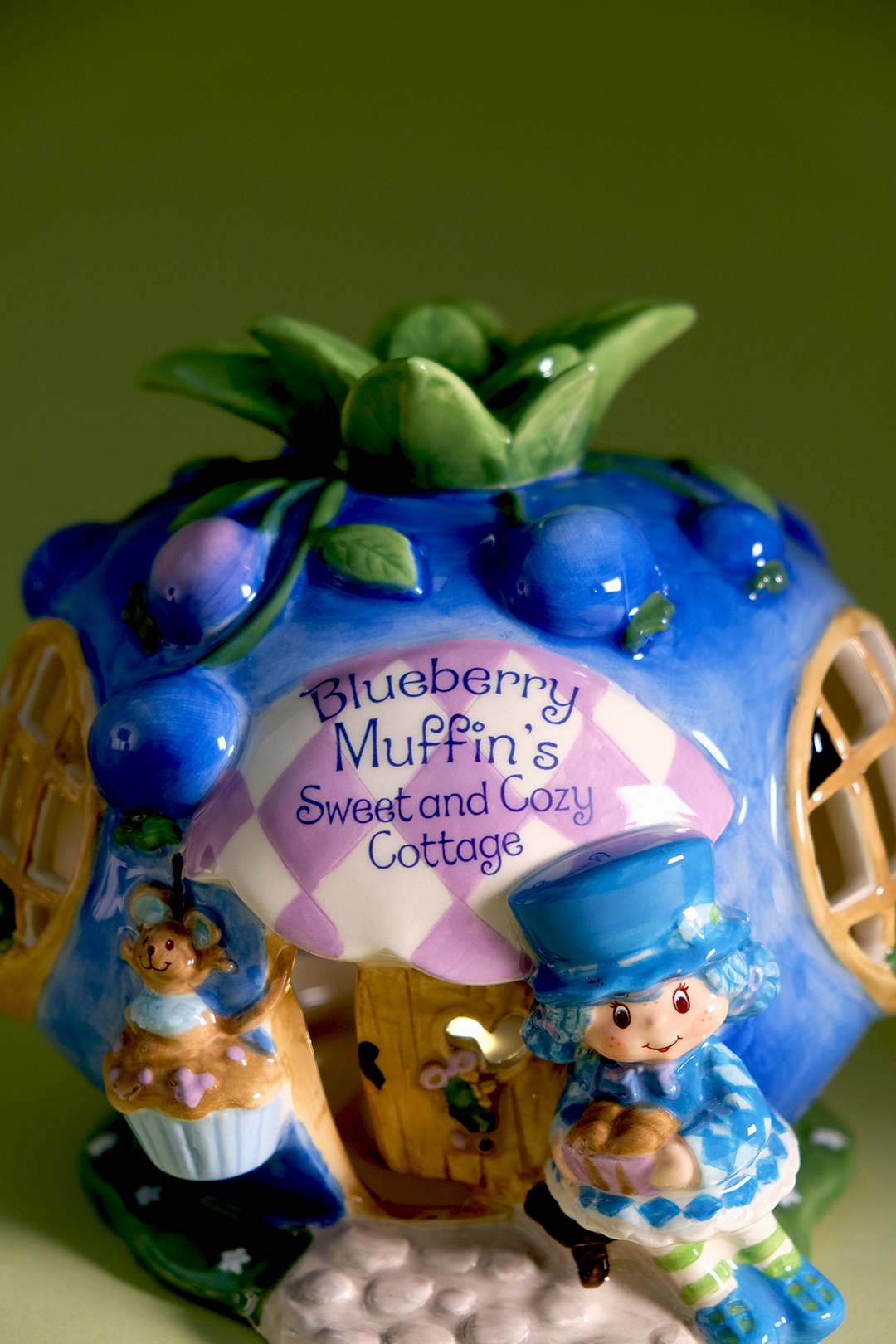 COMING SOON! Blueberry Muffin's Sweet and Cozy Cottage Candle House