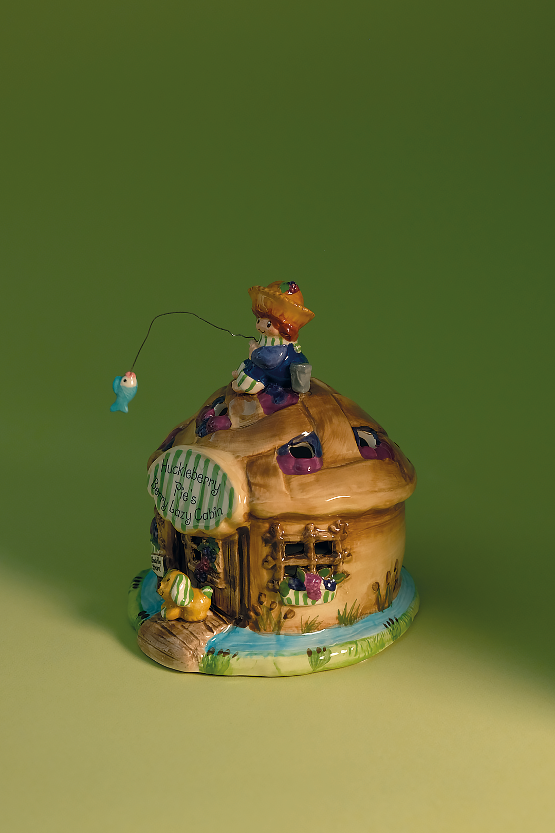 COMING SOON!  Huckleberry Pie's Berry Lazy Cabin Candle House
