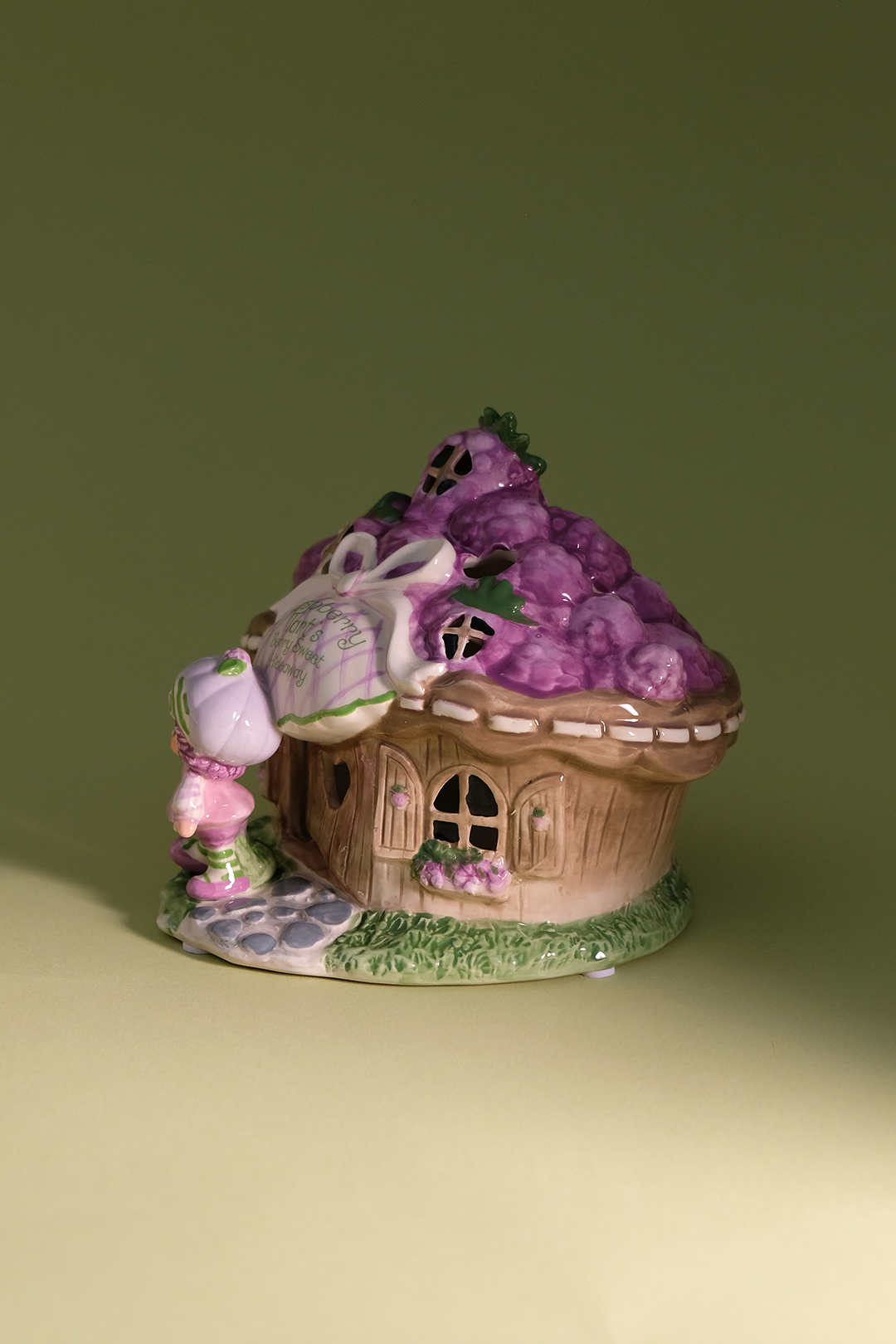 COMING SOON!  Raspberry Tart's Berry Sweet Hideaway Candle House