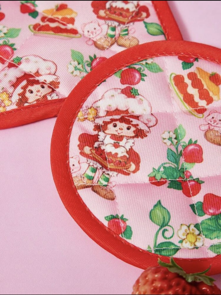Strawberry Shortcake round coasters close-up